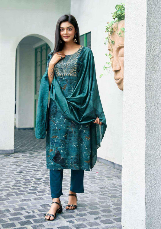Simple, Soft & Stylish
Mal cotton bottom and cotton work dupatta – crafted for breathable beauty 🌿👗