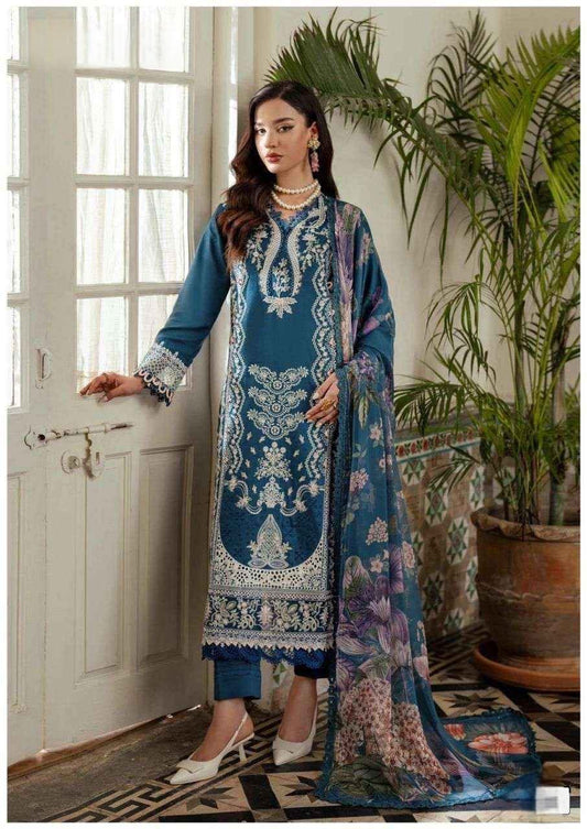 Style that flows with you.
This Pakistani suit blends soft fabric with elegant prints — perfect for your everyday desi wardrobe. 🌿✨