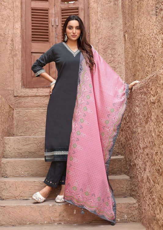 Subtle Shine, Everyday Fine
Make heads turn with elegant handwork and printed dupatta grace 💫👗
