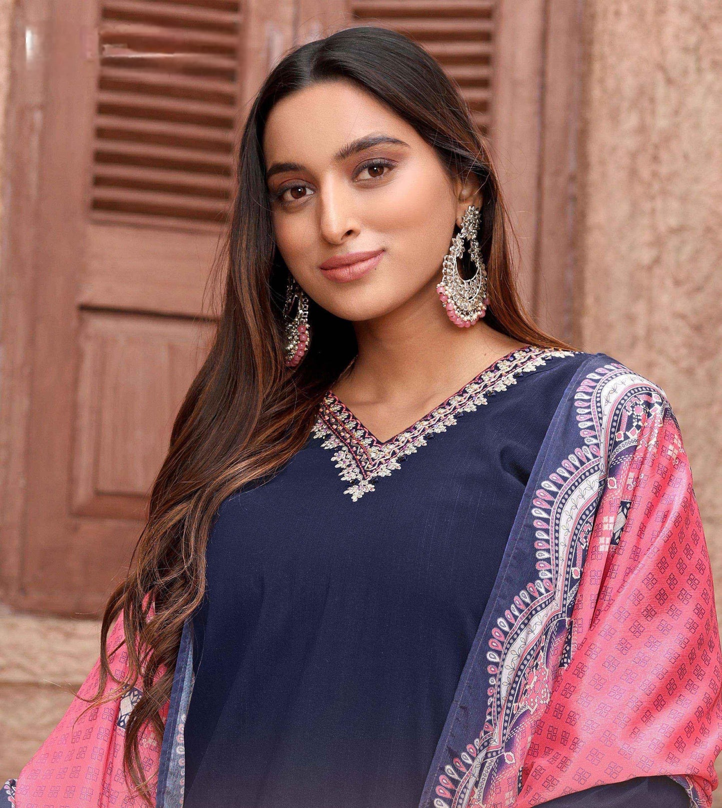 A Fresh Take on Tradition
Soft cotton with modern tie sleeves – unstitched comfort with a twist 💕👚